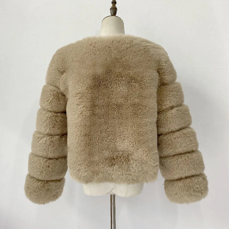 2021 New Fur Coat Women Winter High Quality Fashion Faux Fur Coat Artificial Fox Short Jacket RT220