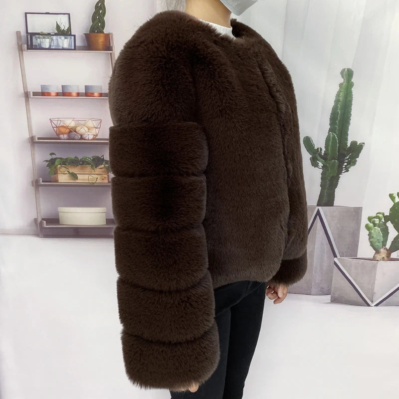 2021 New Fur Coat Women Winter High Quality Fashion Faux Fur Coat Artificial Fox Short Jacket RT220