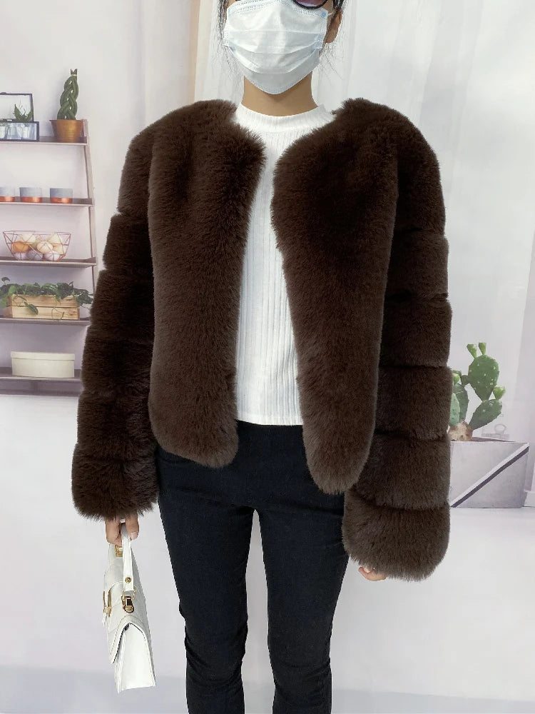 2021 New Fur Coat Women Winter High Quality Fashion Faux Fur Coat Artificial Fox Short Jacket RT220