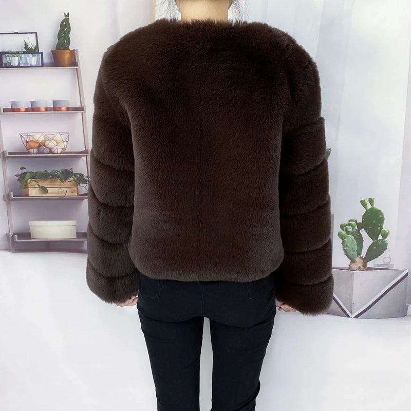 2021 New Fur Coat Women Winter High Quality Fashion Faux Fur Coat Artificial Fox Short Jacket RT220