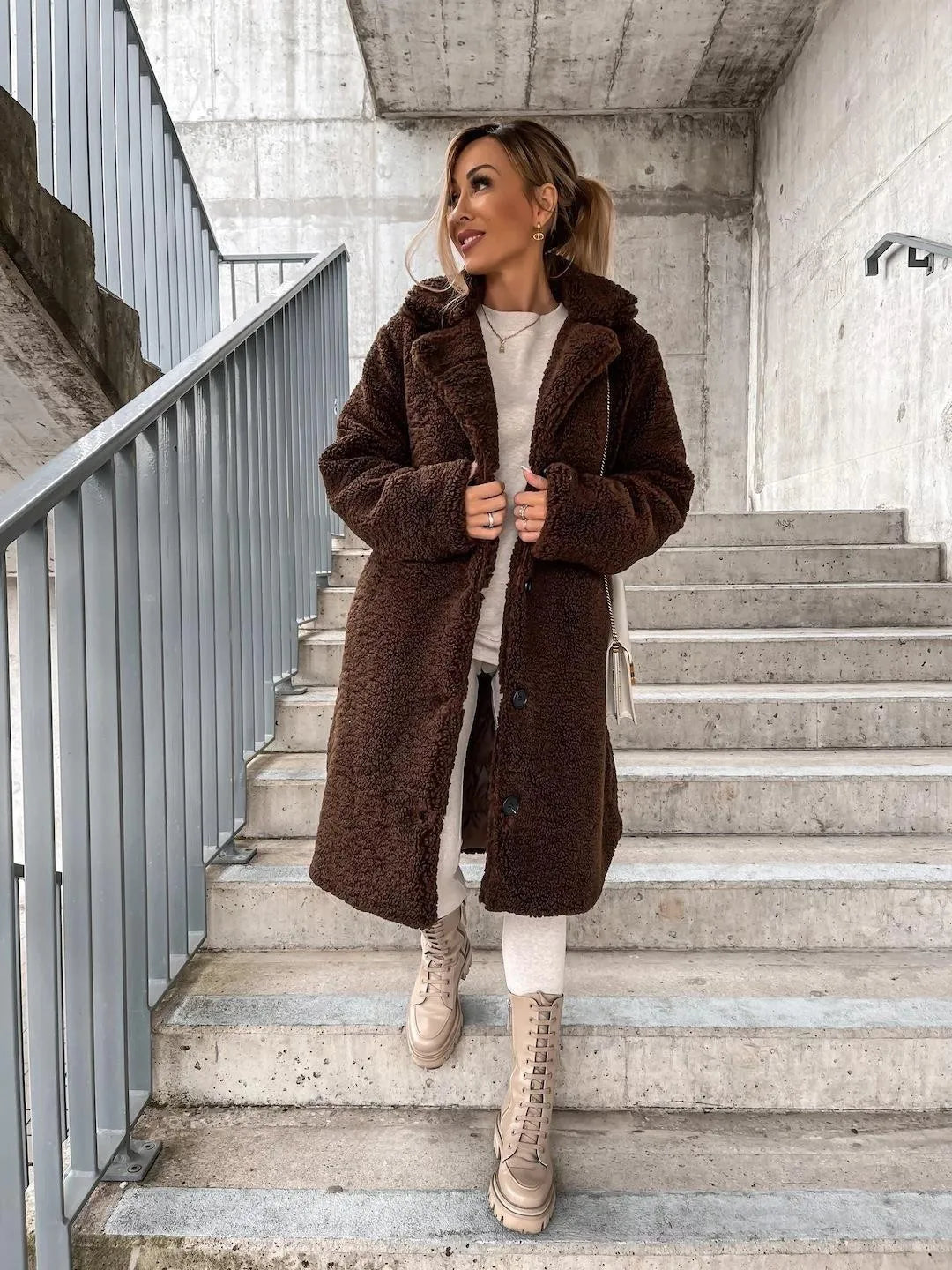 Women Faux Fur Thin Long Coat Warm Autumn Winter Teddy Female Casual Coat Oversized Soft Fluffy Fleece Jackets Overcoat RT220