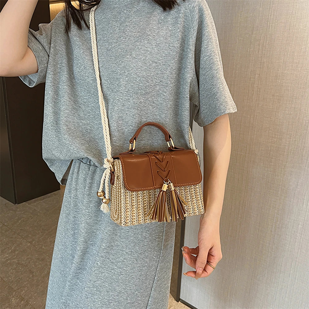 MOODS Straw Beach Bag For Women 2023 Summer New Luxury Designer Handbags Hit Color Tassels Shoulder Crossbody Box Bag Sac A Main RT220