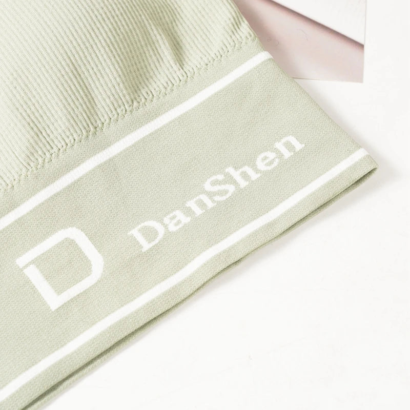 Bras For Women Sports Fitness Seamless Bra Tops Full Coverage Female Removable Wireless Bralette Breathable Bra RT220