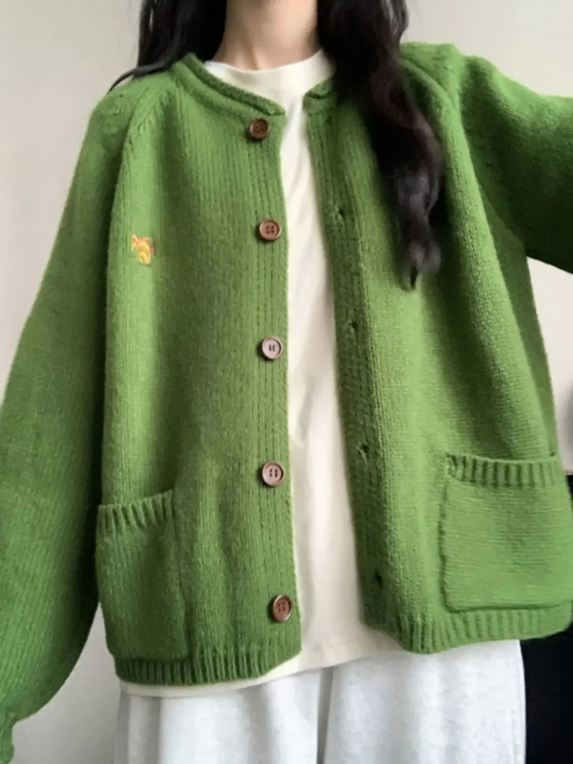 Autumn Winter Women Green Sweaters Coats O-Neck Pockets Embroid Button Fashion Sweet Lazy Wind Long Sleeve Cardigan Knit Tops RT220