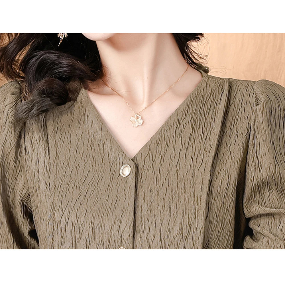 Fashion V-Neck Womens Shirts And Blouse 2025 Spring Autumn Simplicity Streetwear Tops Women Elegant Slim Casual Clothing Femme RT220