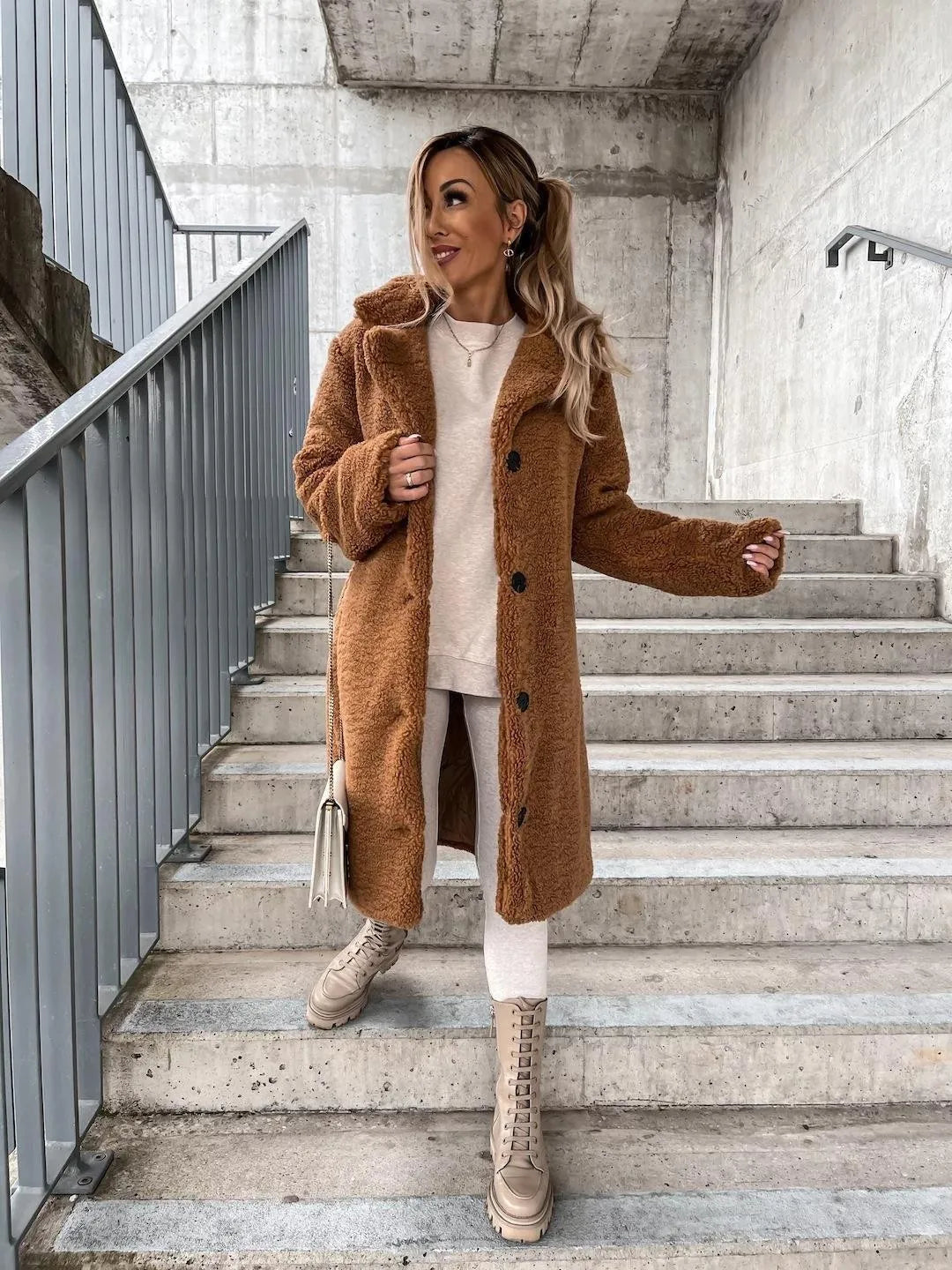 Women Faux Fur Thin Long Coat Warm Autumn Winter Teddy Female Casual Coat Oversized Soft Fluffy Fleece Jackets Overcoat RT220