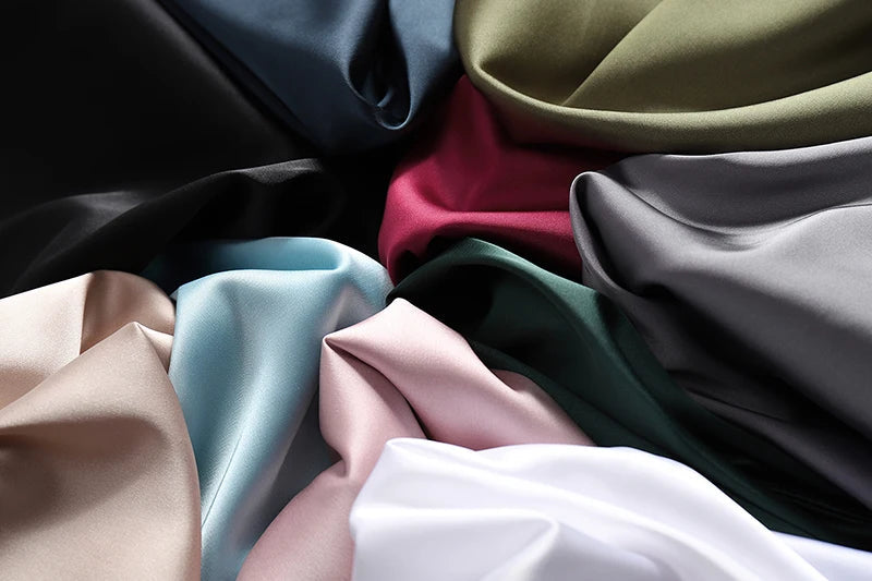 Spaghetti Strap Top Women Halter V Neck Basic White Cami Sleeveless Satin Silk Tank Tops Women Summer 2025 Camisole RT220