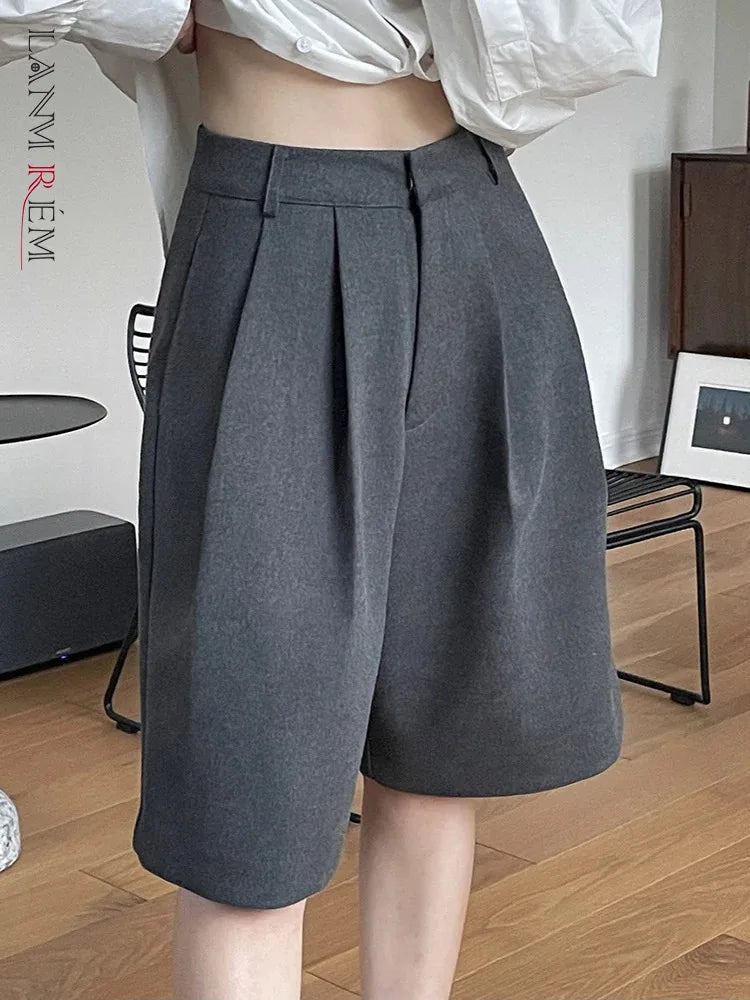 [LANMREM] Pleated Wool Shorts For Women High Waist Straight Office Lady Loose Clothing Korean Style 2025 Summer New 26D8692 RT220