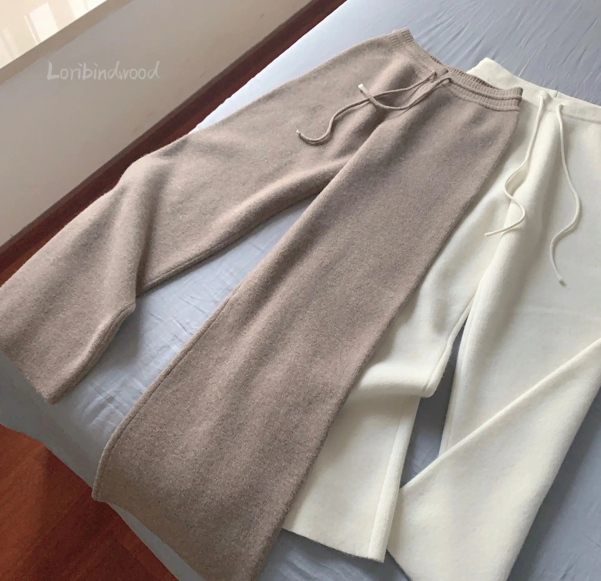 Autumn and Winter New High-waisted Loose Wool Knitted Wide-leg Trousers for Women To Wear Straight Leg Wide-leg Moped Trousers RT220
