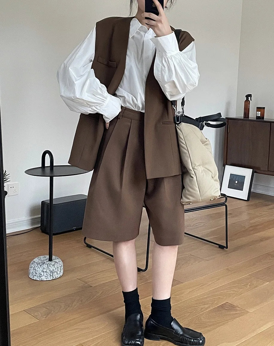 [LANMREM] Pleated Wool Shorts For Women High Waist Straight Office Lady Loose Clothing Korean Style 2025 Summer New 26D8692 RT220
