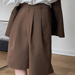 [LANMREM] Pleated Wool Shorts For Women High Waist Straight Office Lady Loose Clothing Korean Style 2025 Summer New 26D8692 RT220