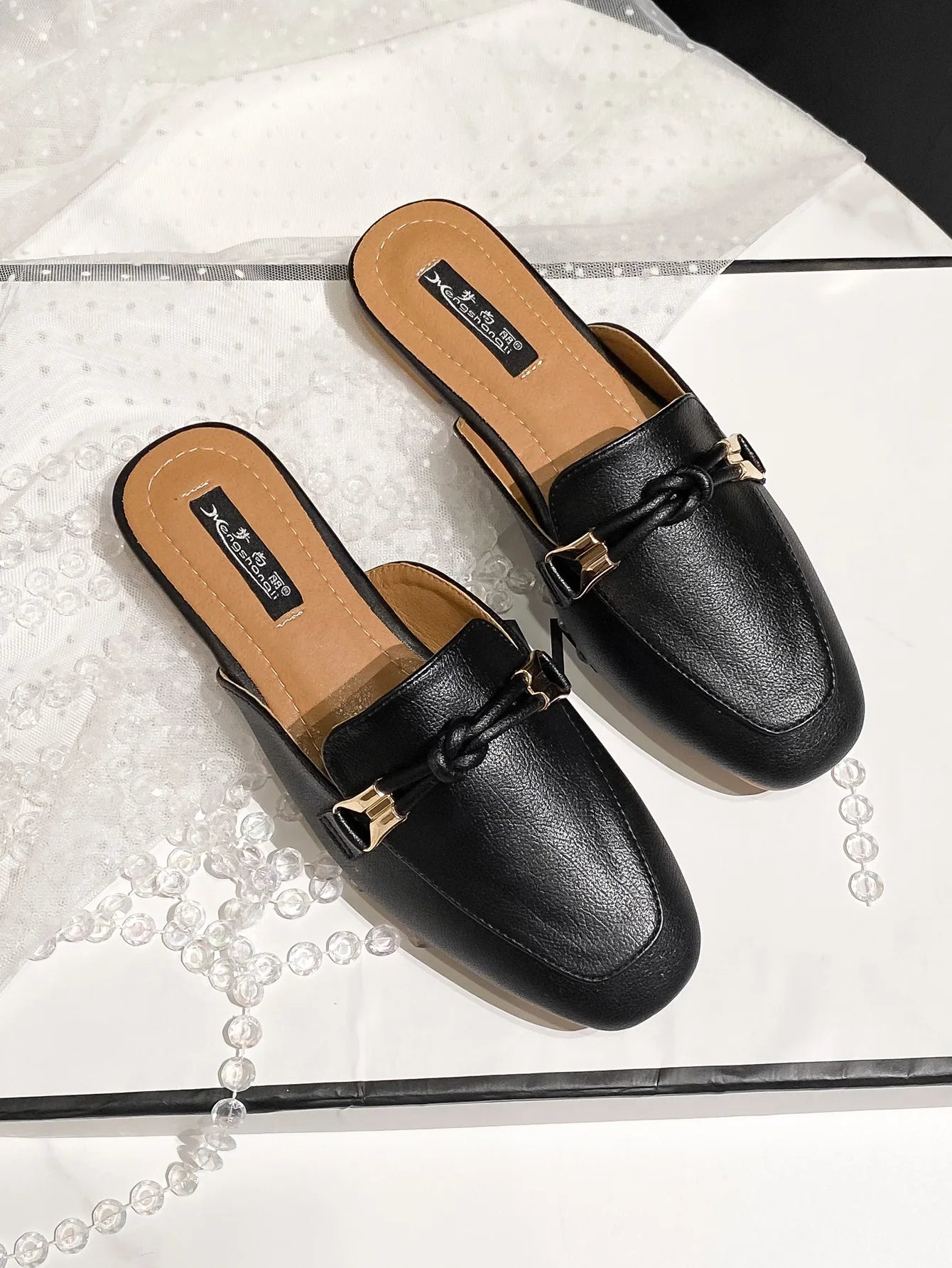 New Summer Fashion Metal Buckle Woman Shoes Half-drag Muller Shoes Women Wear Flat Slippers And Leather Toe-covered Sandals RT220