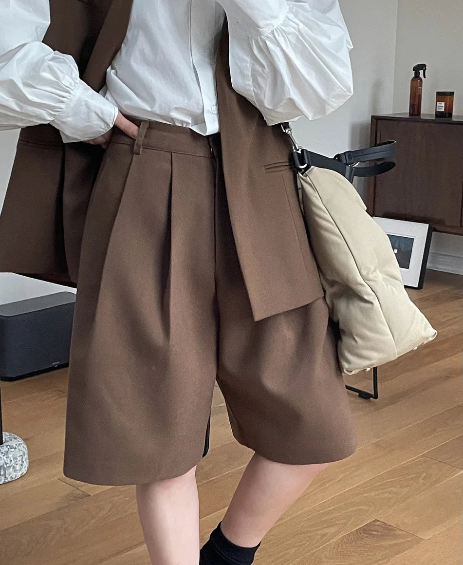 [LANMREM] Pleated Wool Shorts For Women High Waist Straight Office Lady Loose Clothing Korean Style 2025 Summer New 26D8692 RT220