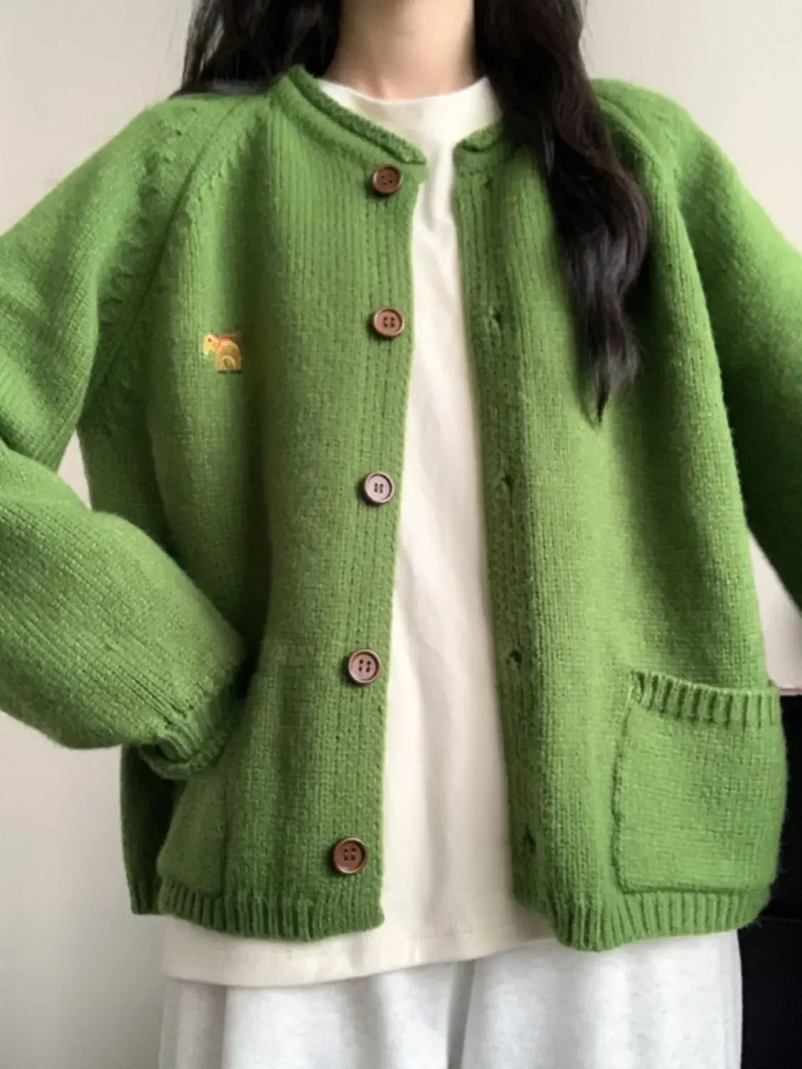 Autumn Winter Women Green Sweaters Coats O-Neck Pockets Embroid Button Fashion Sweet Lazy Wind Long Sleeve Cardigan Knit Tops RT220