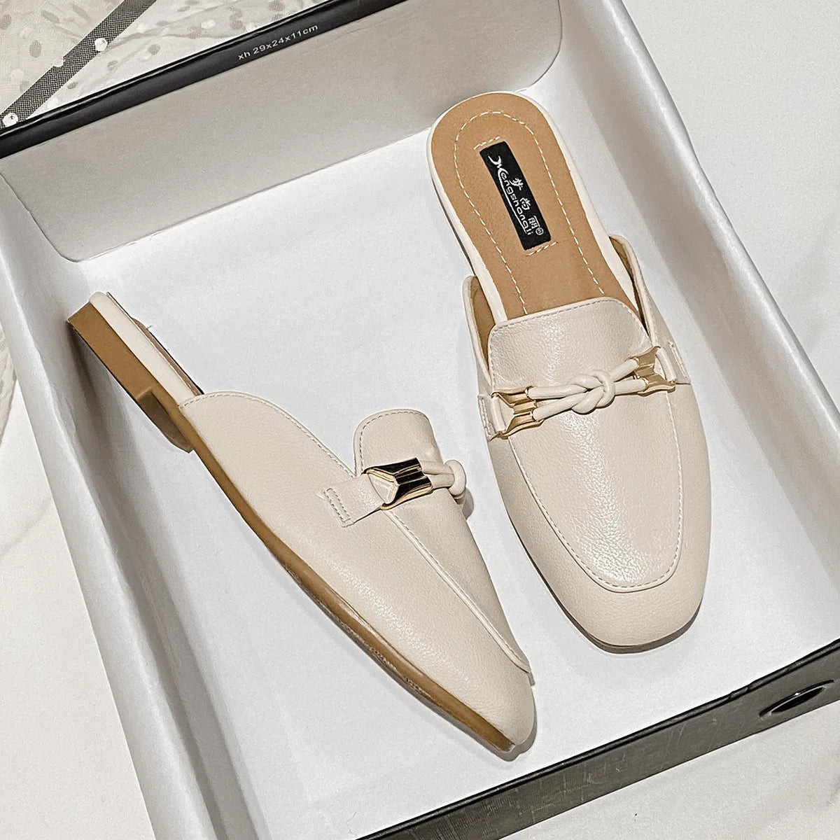 New Summer Fashion Metal Buckle Woman Shoes Half-drag Muller Shoes Women Wear Flat Slippers And Leather Toe-covered Sandals RT220