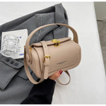 Classic Black Shoulder Bag Women's Versatile Retro Crossbody Square Bags 2024 New Large Capacity Textured Leather Flap Handbags RT220