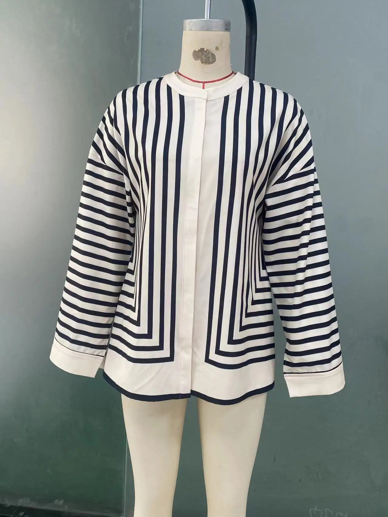 Elegant Striped Shirts Women Vintage Irregular White Blouses Ladies Fashion Long Sleeve Chic Buttons Loose Design Tops New Blusa RT220