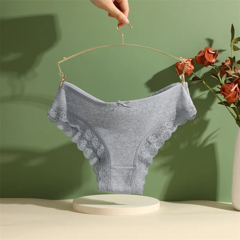 Women Cotton Panties 3PC Sexy Lace Brazilian Panties Cotton Low Rise Underwear for Female Bow Hollow Out Soft Intimates Lingerie RT220