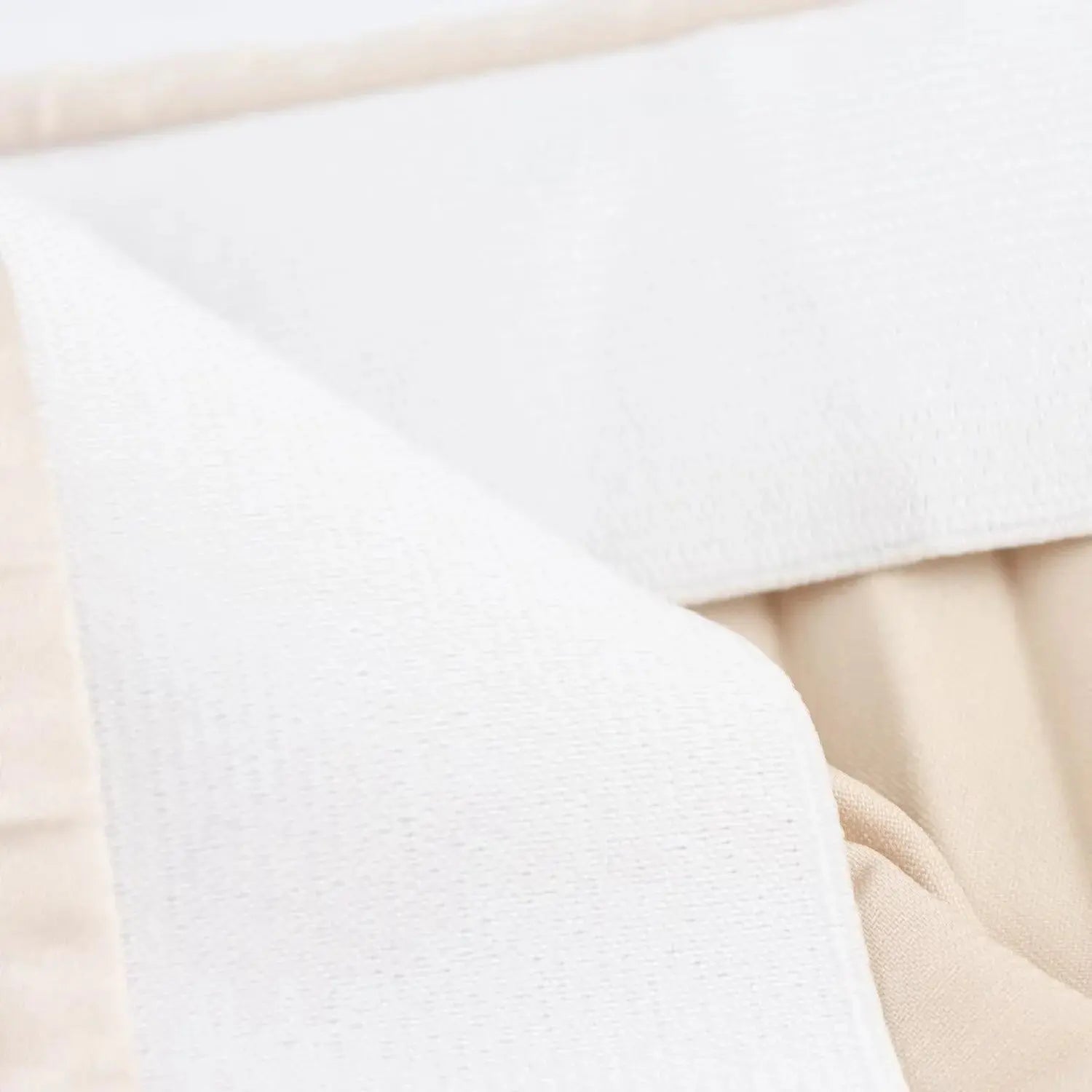 European And American Style 2025 Spring New Women's Retro Slim Temperament Satin Texture Midi Pleated Skirt RT220