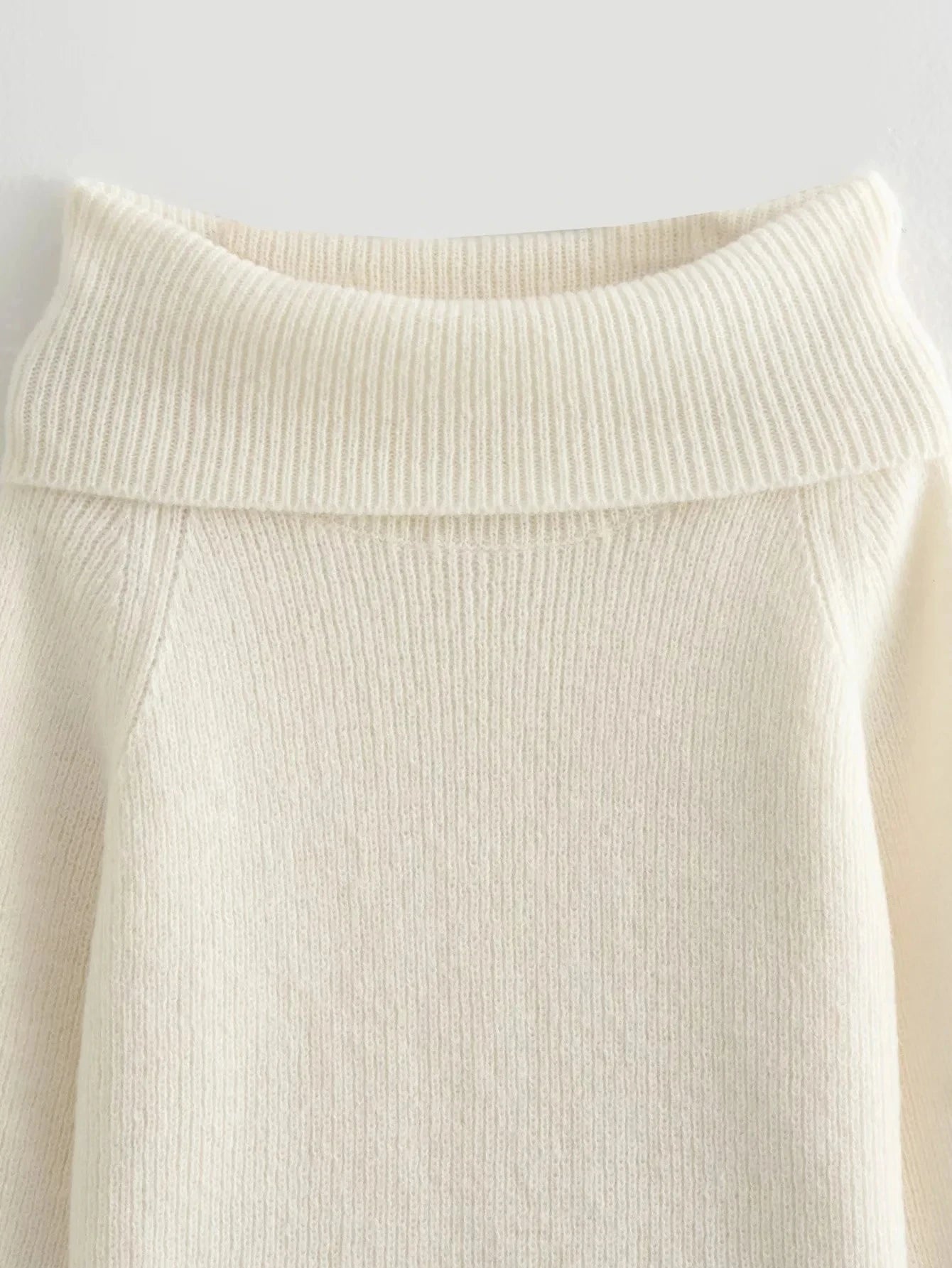 TRAFZA Women's Fashion Solid Off Shoulder Sweaters Casual Long Sleeve Folding Slim Fit Pullover Autumn Female Sexy Knitted Tops RT220