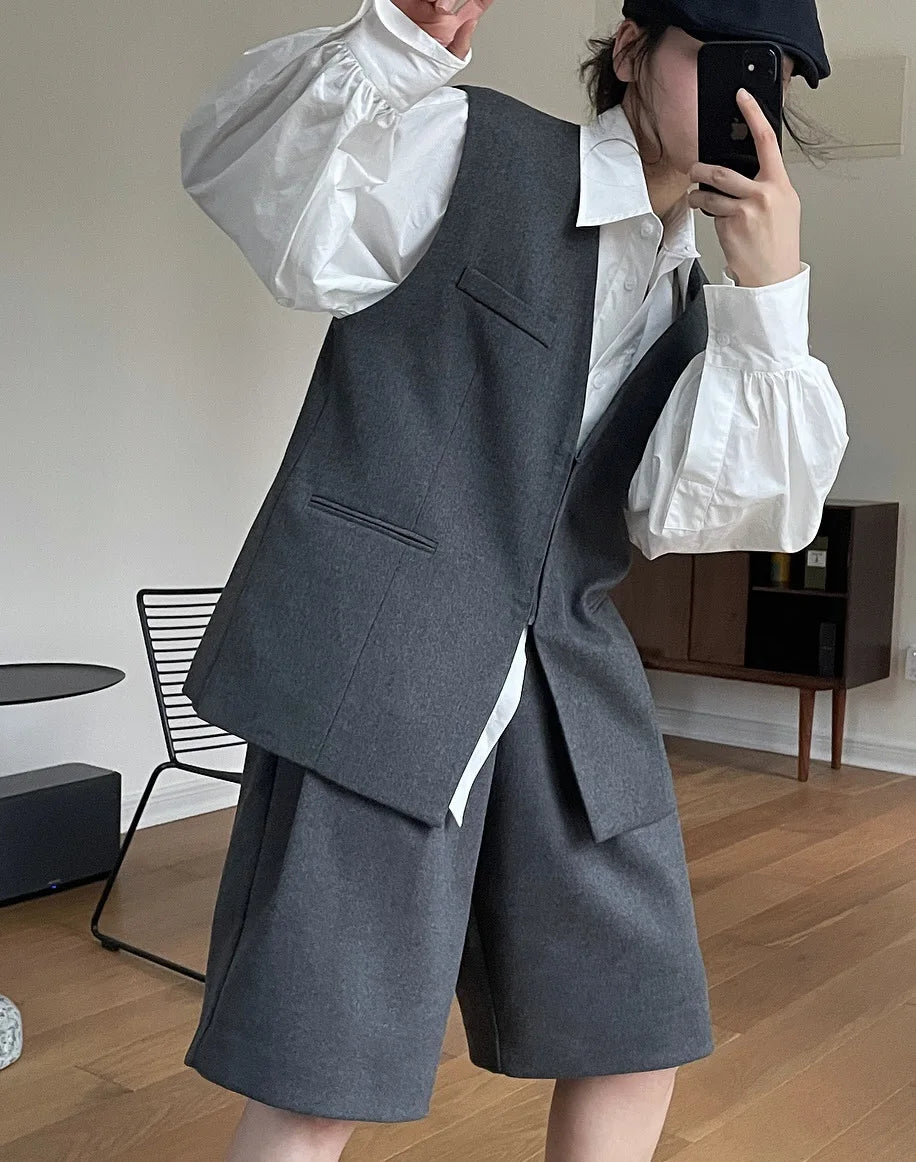 [LANMREM] Pleated Wool Shorts For Women High Waist Straight Office Lady Loose Clothing Korean Style 2025 Summer New 26D8692 RT220