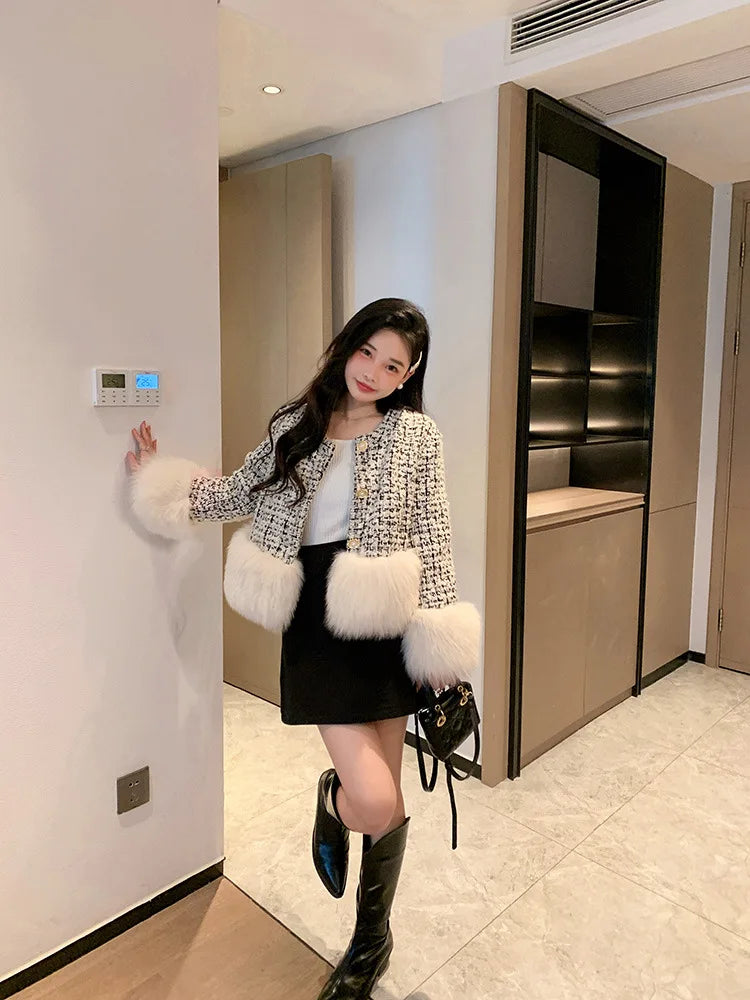 Autumn Winter Women's White Imitation Fox Fur Single Breasted Short Jacket New High-Quality Cotton/Non Cotton Wool Coats RT220